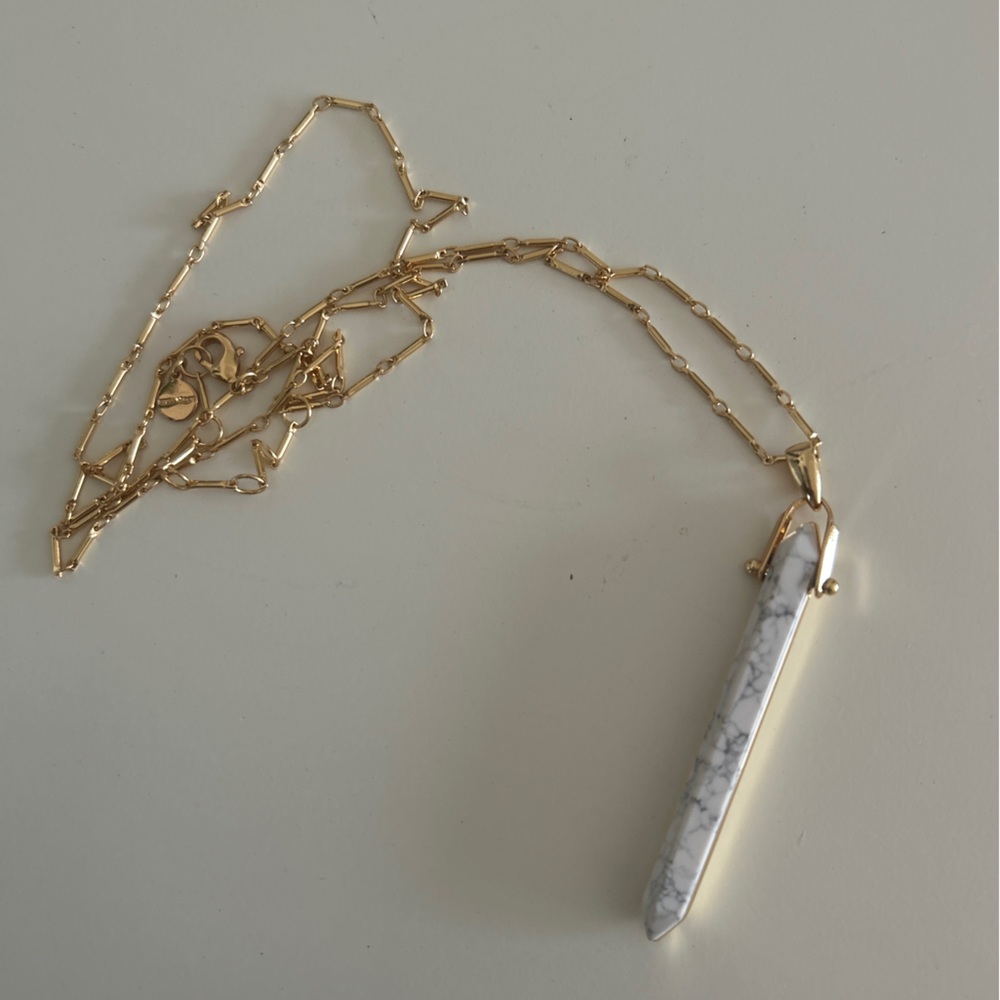 Stella and dot gold rebel necklace